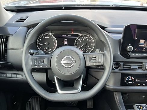 Certified 2025 Nissan Pathfinder S image 15