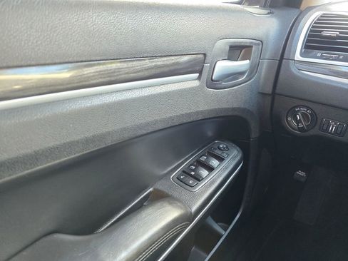 Used 2022 Chrysler 300 Touring L RWD image 30