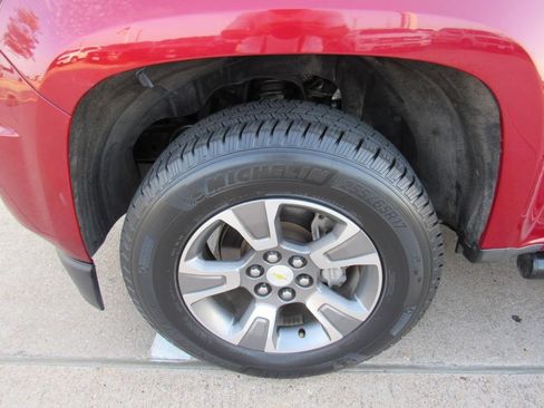 Used 2018 Chevrolet Colorado Z71 RWD image 10