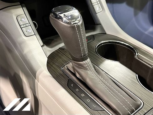 Used 2019 GMC Acadia SLT image 19