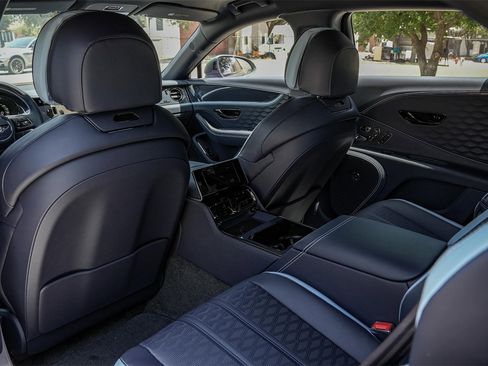 New 2025 Bentley Flying Spur Plug-In Hybrid image 36