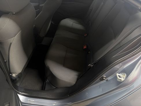 Used 2022 Toyota Corolla LE FWD image 13