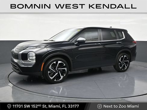Used 2022 Mitsubishi Outlander ES FWD image 1