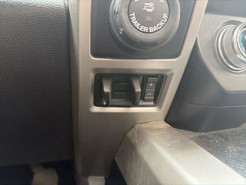 Used 2019 Ford F150 Lariat w/ Equipment Group 502A Luxury image 39