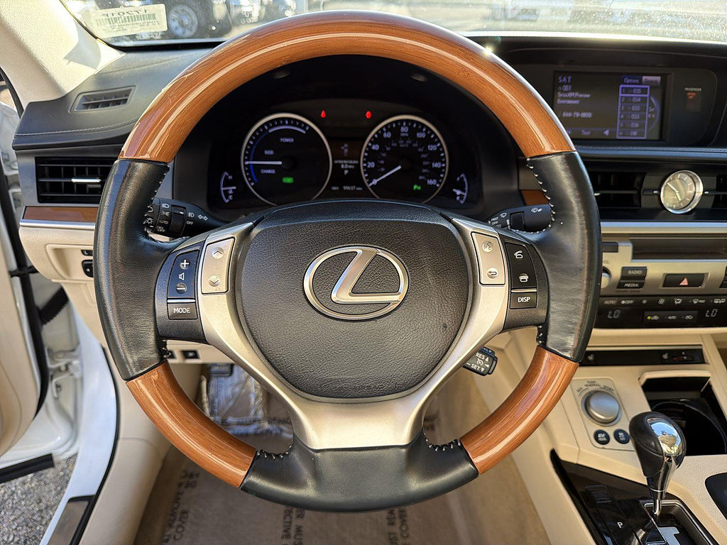 Used 2013 Lexus ES 300h w/ Premium Pkg FWD image 9