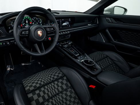 Certified 2026 Porsche 911 Carrera GTS RWD image 4