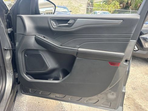 Used 2025 Ford Escape Active FWD image 17