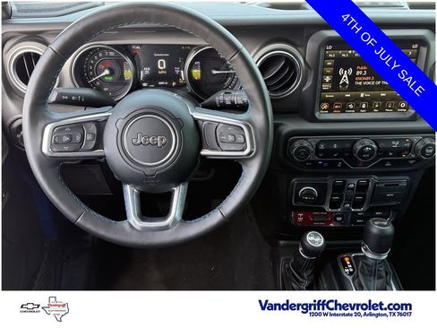 Used 2023 Jeep Wrangler Unlimited Rubicon 4xe w/ Cold Weather Group AWD/4WD image 11
