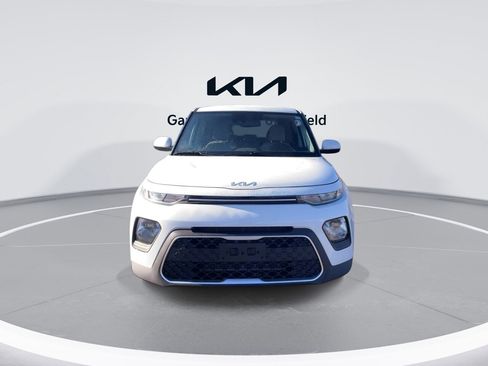 Certified 2022 Kia Soul LX w/ Technology Package image 3
