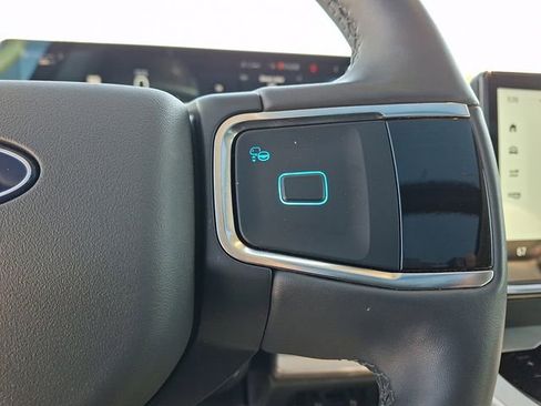 Used 2025 Ford Expedition Max Active AWD/4WD image 24
