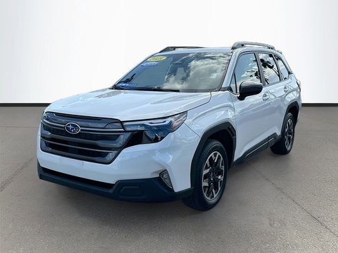 Certified 2025 Subaru Forester Premium AWD/4WD image 3