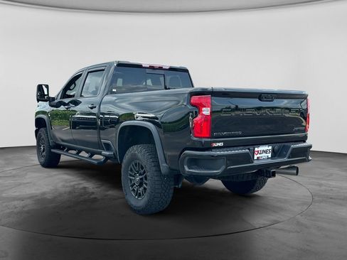 Used 2024 Chevrolet Silverado 2500 ZR2 w/ Technology Package AWD/4WD image 7