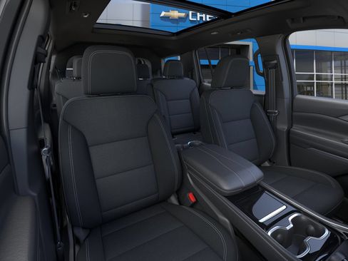 New 2026 Chevrolet Traverse LT w/ Enhanced Driving Package FWD image 36
