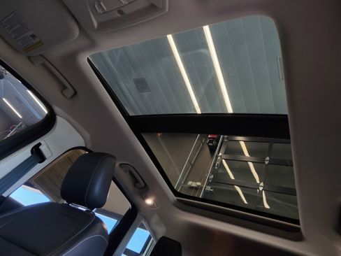 Used 2018 Ford Escape SEL image 3