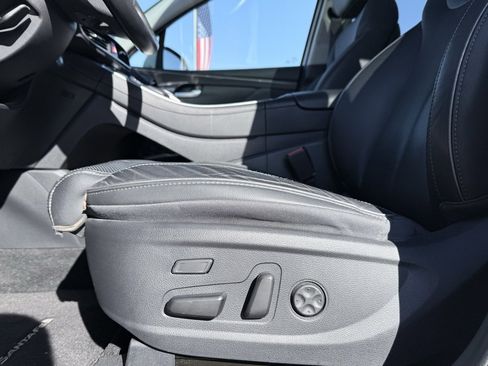 Used 2021 Hyundai Santa Fe Limited image 11
