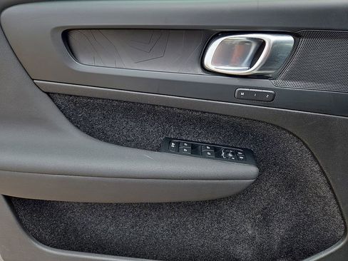 Used 2023 Volvo C40 Recharge Core AWD/4WD image 21