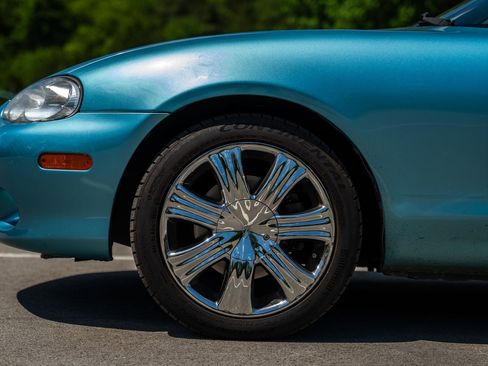 Used 2001 MAZDA MX-5 Miata RWD image 29