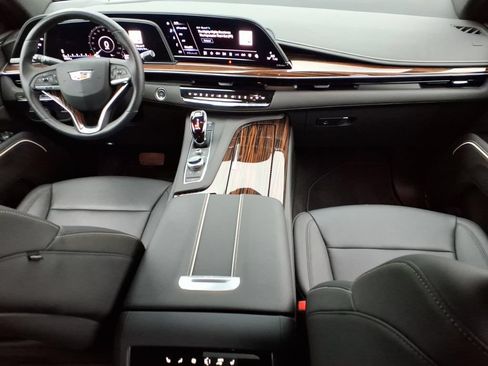 Used 2024 Cadillac Escalade Luxury AWD/4WD image 19