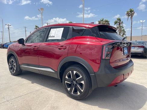 Certified 2025 Nissan Kicks SV AWD/4WD image 3