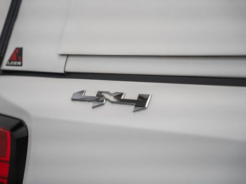Used 2021 GMC Sierra 1500 4x4 Regular Cab w/ Sierra Value Package image 18