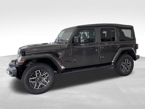 New 2025 Jeep Wrangler Unlimited Sahara w/ Technology Group AWD/4WD image 11
