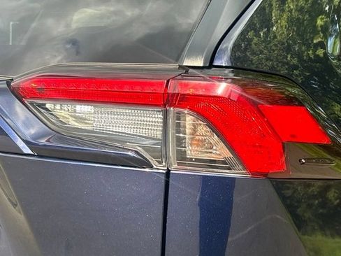 Used 2020 Toyota RAV4 XLE w/ All Weather Liner Package AWD/4WD image 8