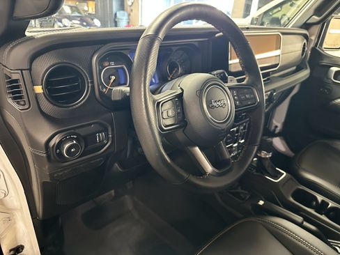 Used 2024 Jeep Wrangler Unlimited Rubicon 392 AWD/4WD image 12