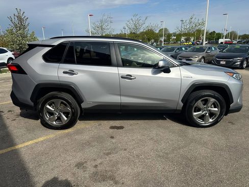 Used 2019 Toyota RAV4 Limited AWD/4WD image 4
