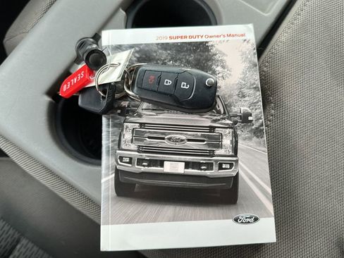 Used 2019 Ford F250 XLT image 21