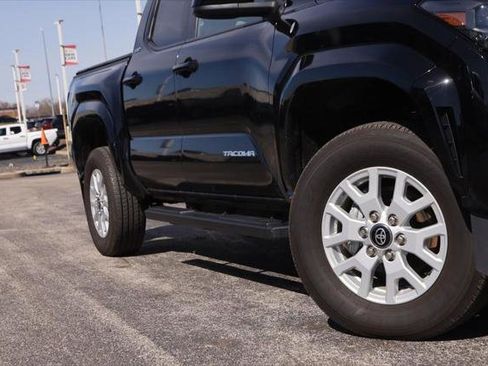 Certified 2024 Toyota Tacoma SR5 image 3