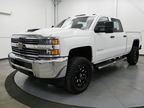 Used 2018 Chevrolet Silverado 3500 W/T w/ WT Fleet Convenience Package AWD/4WD image 3