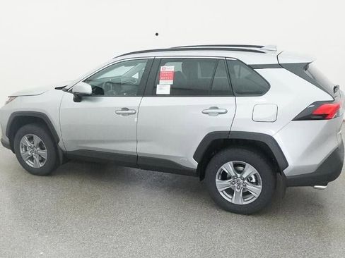 New 2025 Toyota RAV4 XLE image 4