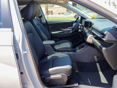 New 2026 Hyundai Kona Limited FWD image 8