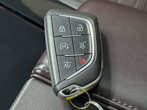 Used 2022 Cadillac Escalade Sport Platinum w/ LPO, Floor Liner Package AWD/4WD image 25