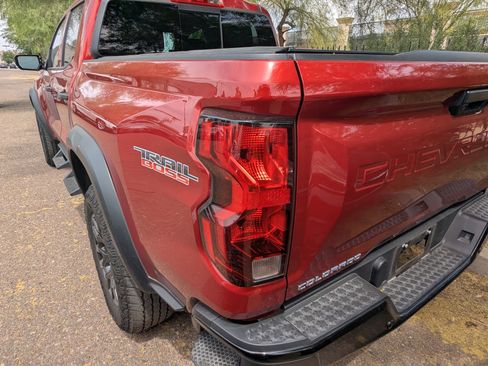 Used 2024 Chevrolet Colorado Trail Boss w/ Technology Package image 14