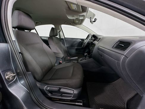 Used 2015 Volkswagen Jetta S image 25