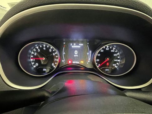 Used 2020 Jeep Compass Latitude image 28