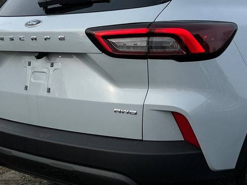New 2026 Ford Escape ST-Line w/ Cold Weather Package image 5