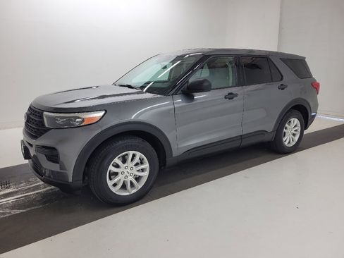 Used 2021 Ford Explorer 4WD image 2