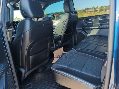 Used 2024 RAM 1500 Laramie AWD/4WD image 17