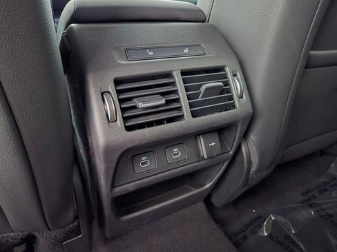 Used 2024 Land Rover Discovery Sport Dynamic SE AWD/4WD image 13