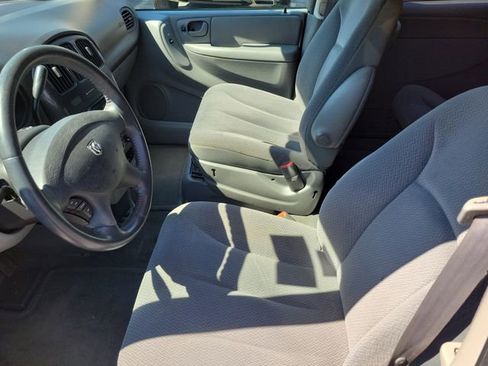 Used 2005 Dodge Grand Caravan SXT FWD image 9