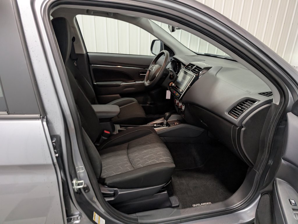 Used 2026 Mitsubishi Outlander Sport ES AWD/4WD image 26