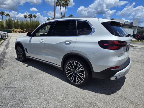New 2026 BMW X5 sDrive40i w/ Climate Comfort Package RWD image 6