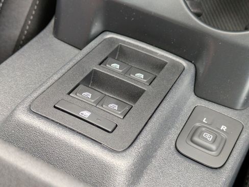 New 2025 Ford Bronco Badlands w/ Sasquatch Package image 24