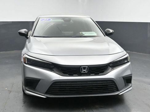 Used 2023 Honda Civic Sport image 3