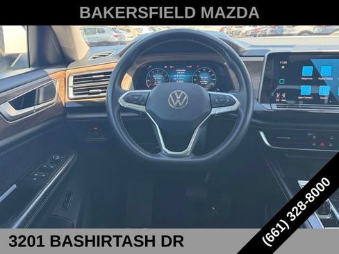 Used 2024 Volkswagen Atlas SE AWD/4WD image 23