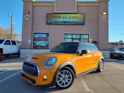 Used 2014 MINI Cooper S image 1