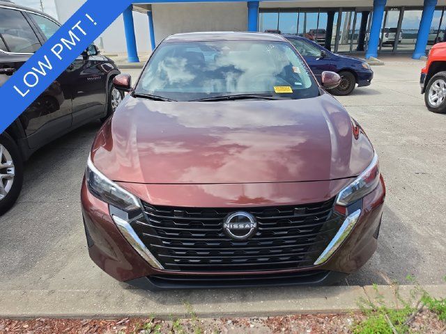 Used 2024 Nissan Sentra SV FWD image 2
