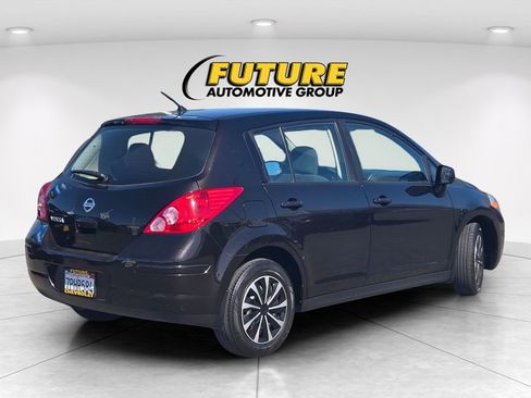 Used 2012 Nissan Versa 1.8 S w/ Plus Pkg FWD image 4